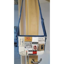 Női válltáska bőrcímkékkel (midi)